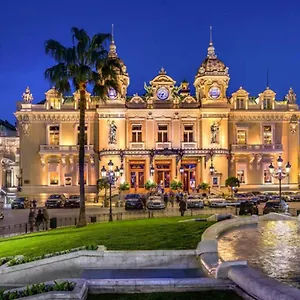 Appartement New Designer Next To Casino Square With Ac & Internet, Monte-Carlo
