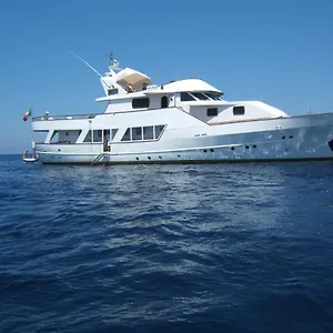 Bateau-hôtel La Voglia Matta, Monte-Carlo